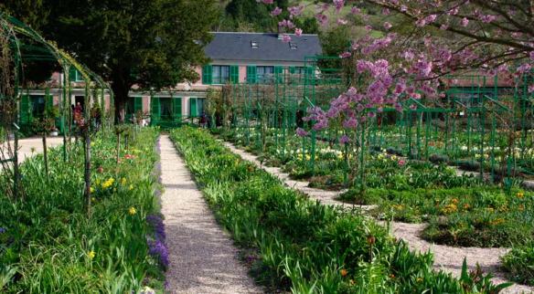 Giverny Flower Beds